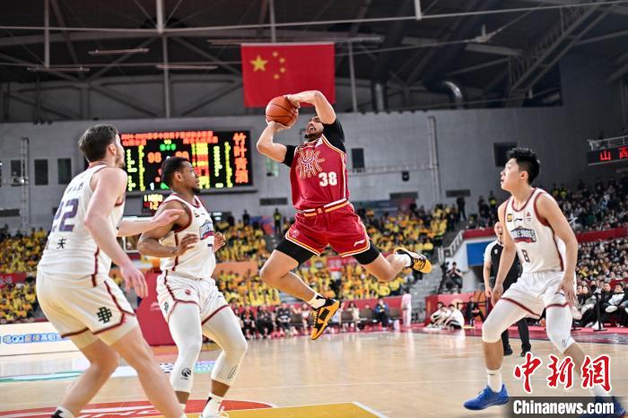 山西汾酒以34胜12负夺得常规赛第二，刷新队史最