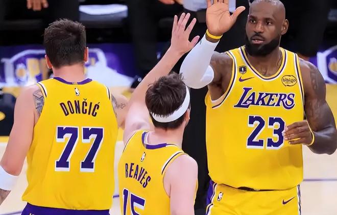 NBA常规赛四场焦点战前瞻：湖人迎战步行者 雷霆