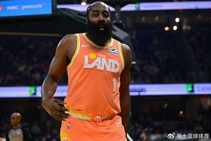 爱德华兹复出迟到仍助森林狼大胜，多森姆创纪